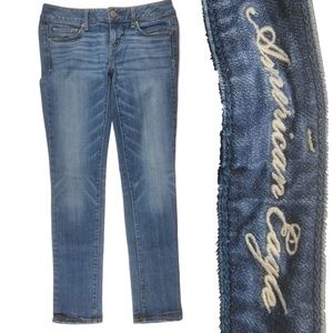 American Eagle Stretch Hi Rise size 2 blue jeans